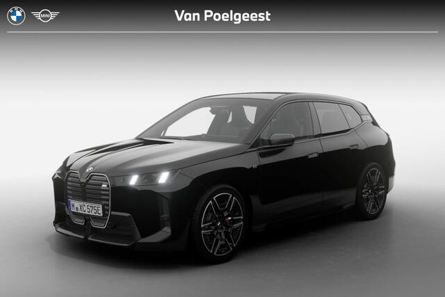 BMW iX xDrive M70 | Comfort Pack | Innovation Pack | Glazen Panoramadak Sky Lounge