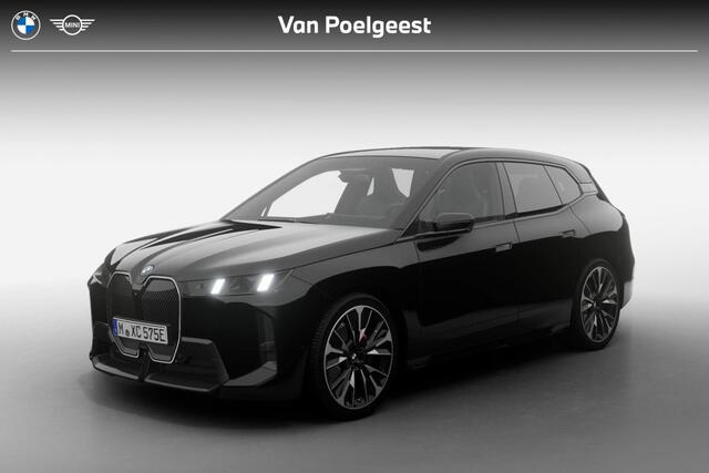 BMW iX xDrive45 | M Sport Pro | Comfort Pack | Innovation Pack | Trekhaak | Glazen Panoramadak Sky Lounge