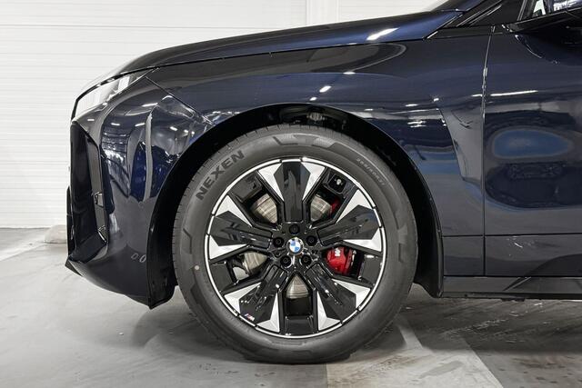 BMW iX xDrive45 | M-Sport Pro | Driving Assistant Plus | Harman/Kardon | Sky Lounge | Soft-Close Portieren | Comfort Access | Trekhaak