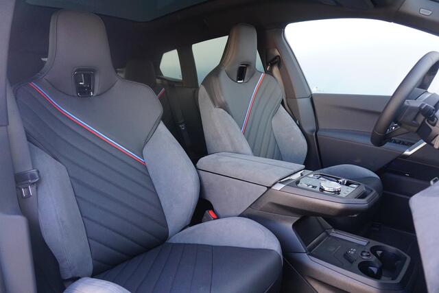 BMW iX xDrive60 | M Sportpakket Pro | Comfort Pack | Innovation Pack