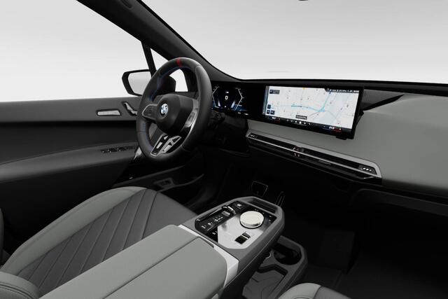BMW iX xDrive M70