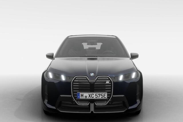 BMW iX xDrive M70 | Comfort Pack | Innovation Pack | Glazen panoramadak Sky Lounge