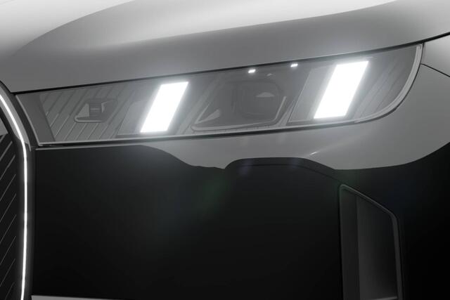 BMW iX xDrive45 | M Sport Pro | Comfort Pack | Innovation Pack | Trekhaak | Sky Lounge