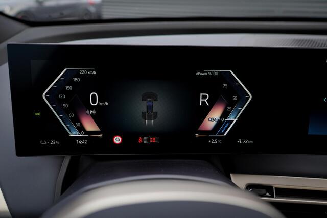 BMW iX xDrive40 Excellence 77 kWh / M-Sportpakket / Pano / Trekhaak