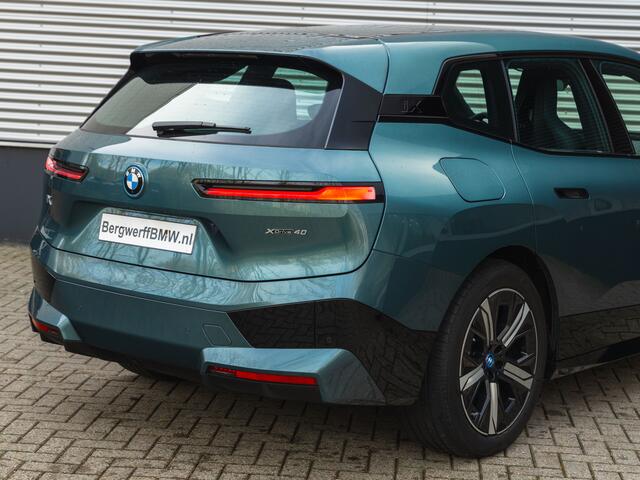 BMW iX xDrive40 - Sportpakket - Pano - Harman Kardon - Stoelventilatie - Driving Ass Prof