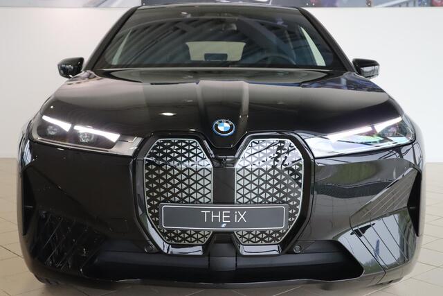 BMW iX xDrive40 Sport Edition | Driving Assistant Professional | Elektr. Trekhaak