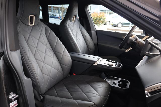 BMW iX xDrive50 | Sport Edition | Bowers & Wilkins | Panoramadak Sky Lounge | Laserlight
