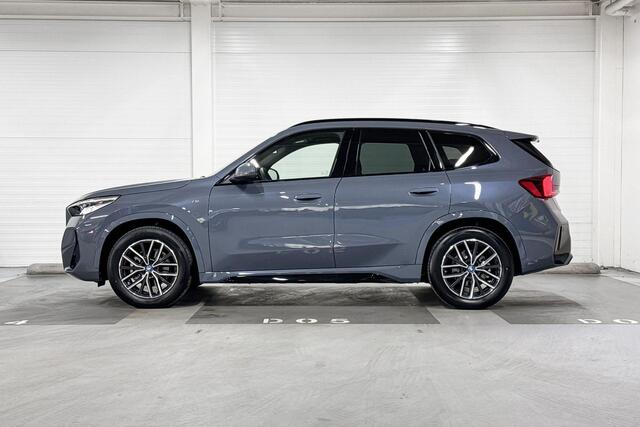 BMW iX1 eDrive20 67 kWh | M-Sport | M-Adaptive Onderstel | Parking Assistant | Trekhaak