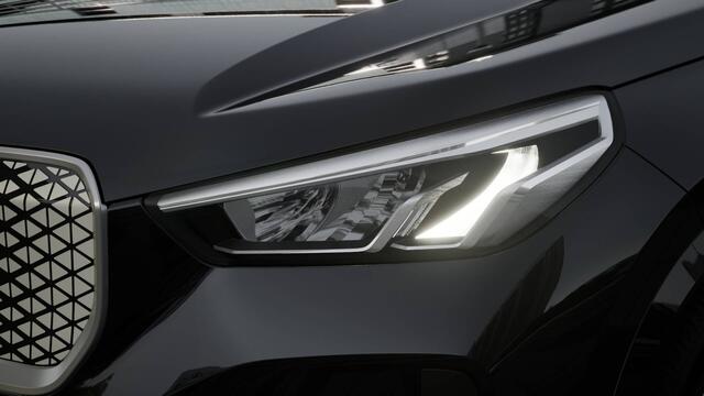 BMW iX1 eDrive20 M Sport / Sportstoelen / M Adaptief onderstel / Parking Assistant / Stoelverwarming