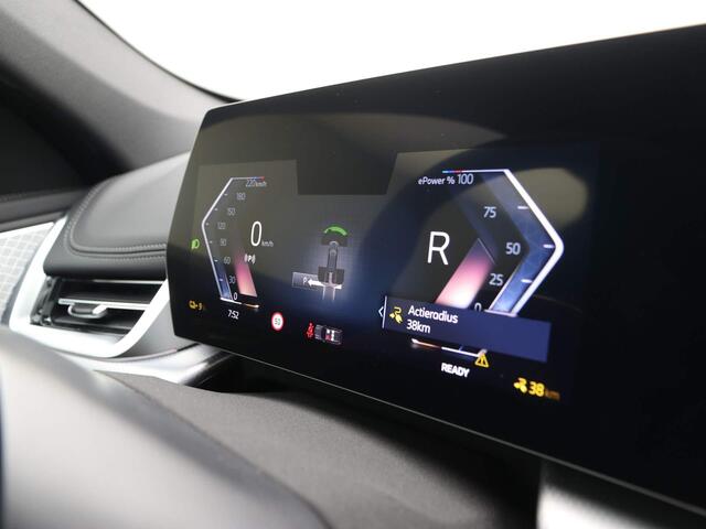 BMW iX1 xDrive30 67 kWh | M-Sportpakket | Trekhaak | 19inch |