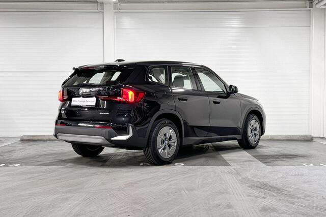 BMW iX1 eDrive20 | Essential Edition | Parking Assistant | Curved Display