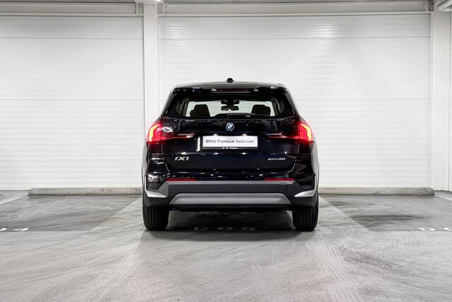 BMW iX1 eDrive20 | Essential Edition | Parking Assistant | Curved Display