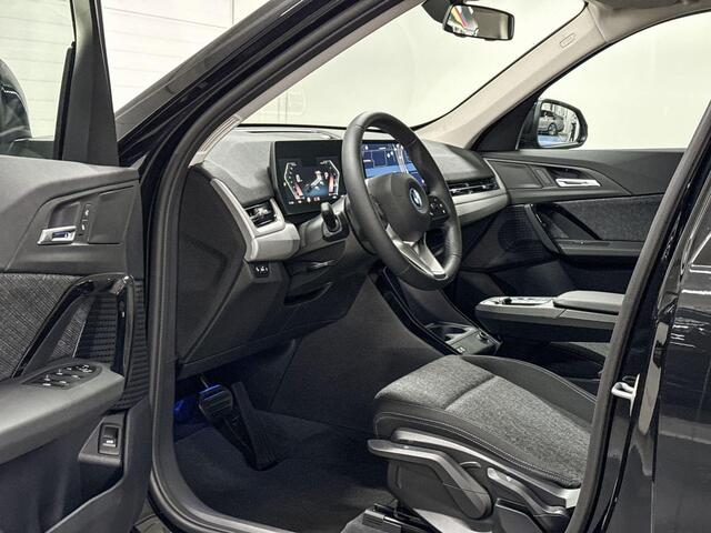 BMW iX1 eDrive20 | Essential Edition | Parking Assistant | Curved Display