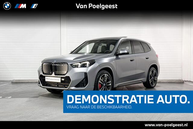 BMW iX1 eDrive20 | M-Sport Pro | Travel Pack | Premium Pack | Comfort Pack | Driving Assistant | Harman/Kardon | Panoramadak | Comfort Access