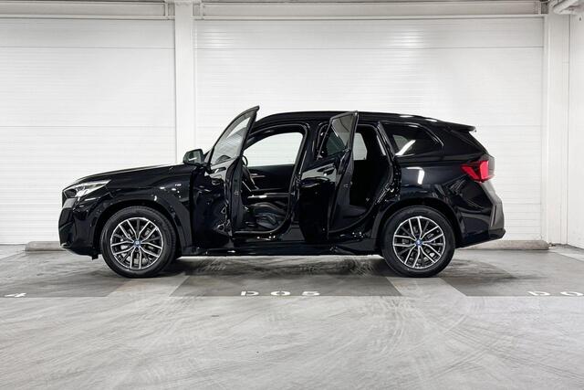 BMW iX1 eDrive20 | M-Sport | Travel Pack | Driving Assistant | Panoramadak
