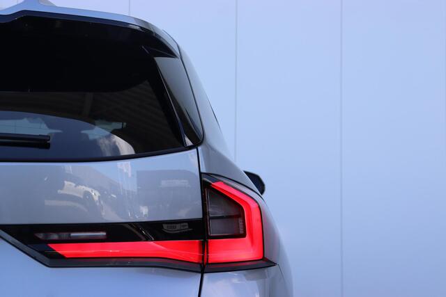 BMW iX1 eDrive20 67 kWh M-Sportpakket / Travel Pack / Premium Pack / Comfort Pack / 19'' /