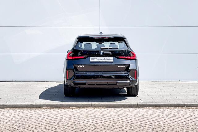 BMW iX1 xDrive30 67 kWh | Selections 500