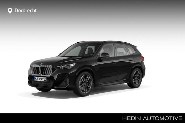 BMW iX1 eDrive20 67 kWh M-Sport | 19" | Trekhaak | Panorama | Premium Pack