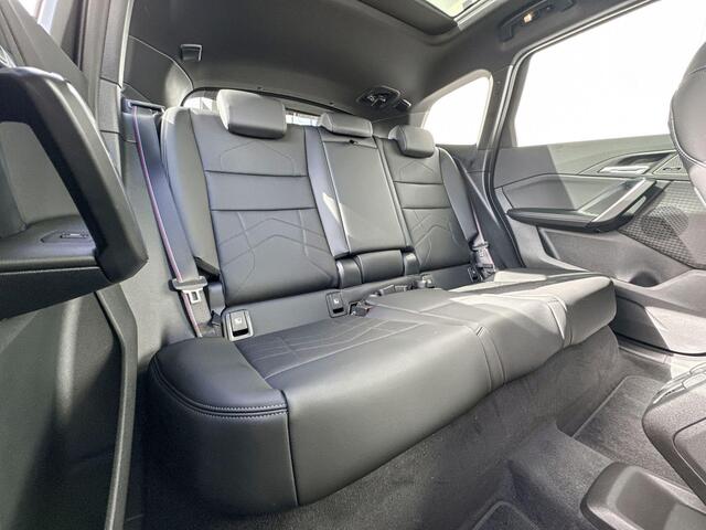 BMW iX1 eDrive20 | M Sport Pro | Premium Pack | Comfort Pack | Travel Pack | Trekhaak