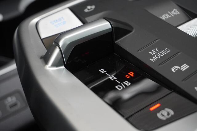 BMW iX1 eDrive20 xLine | Harman-Kardon sound system | BMW Head-Up Display | Parking Assistant Plus | Driving Assistant Plus | Comfort Pack | Trekhaak met elektrisch wegklapbare kogel | Glazen panoramadak