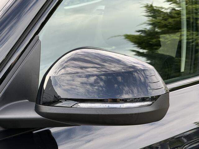 BMW iX1 xDrive30 | Camera | M Adaptief onderstel