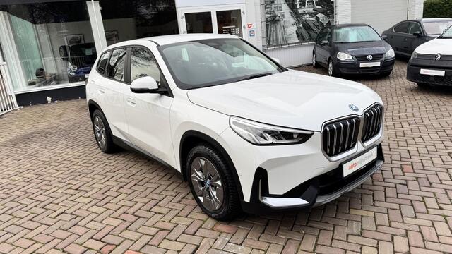 BMW iX1 xDrive30 Launch Edition 67 kWh | Eerste eigenaar | Prijs is incl. BTW | Fabrieksgarantie |