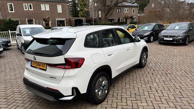 BMW iX1 xDrive30 Launch Edition 67 kWh | Eerste eigenaar | Prijs is incl. BTW | Fabrieksgarantie |