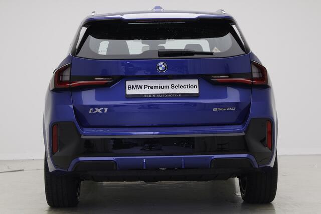 BMW iX1 eDrive20 67 kWh M-Sport | 19" | Trekhaak | Panorama | Premium Pack | Voorbereiding Driving Assistant Plus | | Nu voor 43.895,-