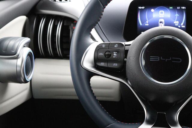 BYD Atto 3 Design 60 kWh | Panoramadak | 360 graden camera | 420 KM WLTP | Elektrische kofferklep