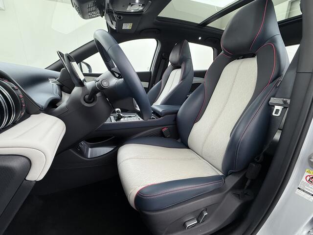 BYD Atto 3 60kWh Design SOH 100% Panoramadak Leder+Elektr.Verst. Warmtepomp Adaptieve Cruise 360°Camera Apple Carplay Android Auto Elektr.Achterklep Design Verkeersbord detectie WiFi DAB Led Rijstrooksensor Keyless Smartphone Entry Fabrieksgarantie tot 20-12-2028/15