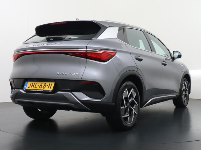 BYD Atto 3 Comfort 60 kWh FABR. GARANTIE T/M 2029 | AANDRIJFLIJN EN ACCU ZELFS T/M 2031| PANO | STOELVERW.|