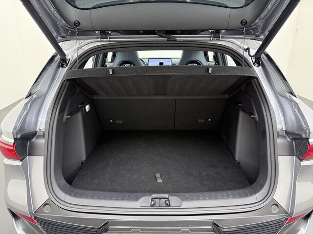 BYD Atto 3 60kWh Design SOH 99% Pano-dak Leer+Elektr.Verst. Warmtepomp Adaptieve Cruise 360°Camera Apple Carplay Android Auto Elektr.Achterklep Design Verkeersbord detectie WiFi DAB Led Rijstrooksensor Keyless Smartphone Entry Fabrieksgarantie tot 20-12-2030/150.000