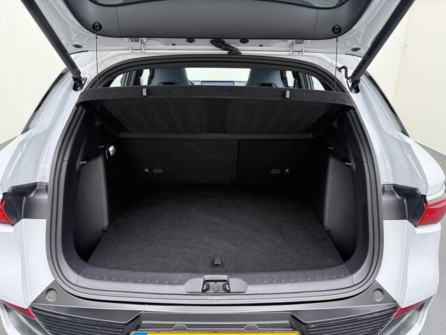 BYD Atto 3 60kWh Design SOH 98% Pano-dak Leer+Elektr.Verst. Warmtepomp Adaptieve Cruise 360°Camera Apple Carplay Android Auto Elektr.Achterklep Design Verkeersbord detectie WiFi DAB Led Rijstrooksensor Keyless Smartphone Entry Fabrieksgarantie tot 20-12-2028/150.000