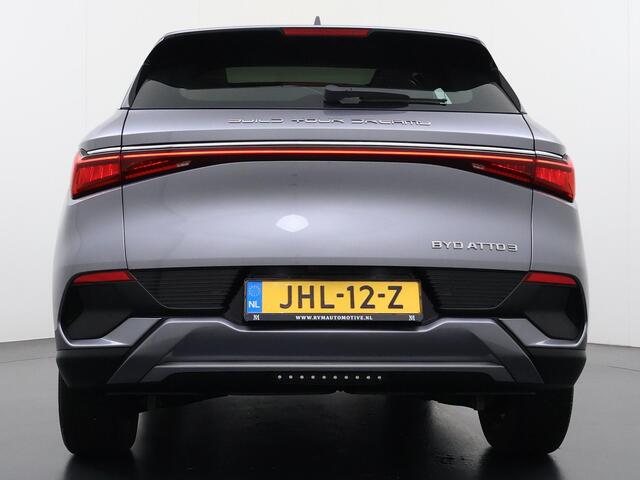 BYD Atto 3 Comfort 60 kWh PANO| STOELVERW.| FABR. GARANTIE T/M 2029 | AANDRIJFLIJN EN ACCU ZELFS T/M 2031 | BTW VERREKENBAAR