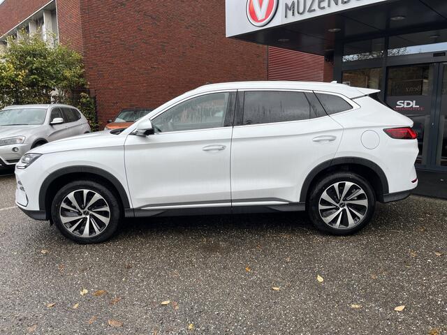 BYD Seal U 1.5 DM-i FWD Boost // 360 CAMERA+SENSOREN // SCHUIF-KANTELDAK // LEDER+ELEK. STOELEN // DODEHOEK // KEYLESS // STOELVERWARMING-KOELING // NIEUWE AUTO!!!