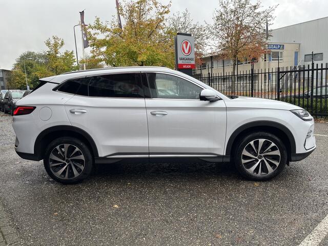 BYD Seal U 1.5 DM-i FWD Boost // 360 CAMERA+SENSOREN // SCHUIF-KANTELDAK // LEDER+ELEK. STOELEN // DODEHOEK // KEYLESS // STOELVERWARMING-KOELING // NIEUWE AUTO!!!