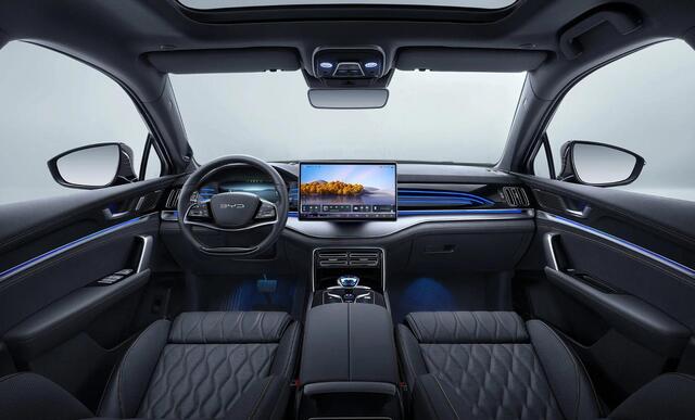 BYD Tang Flagship 108.8 kWh Direct leverbaar|7 persoons|530 km|21" lichtmetalen velgen|Automaat|