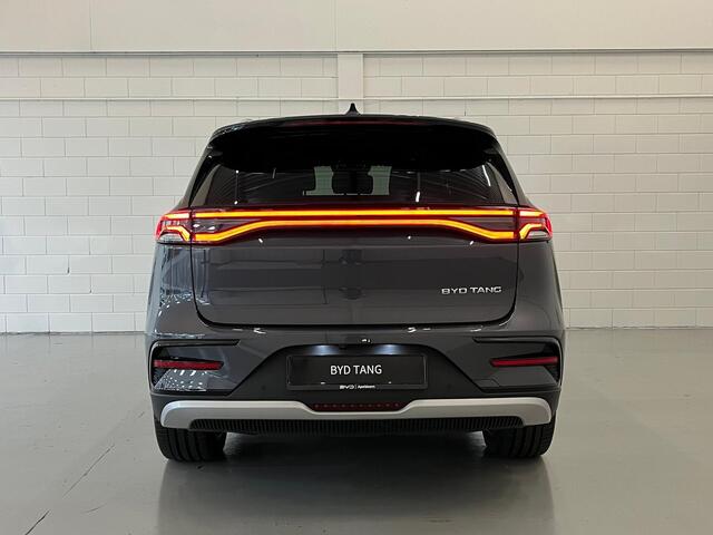 BYD Tang Flagship 108.8 kWh VOORRAAD 7 PERSOONS | APPLE CARPLAY | PANORAMADAK | MASSAGE STOELEN |