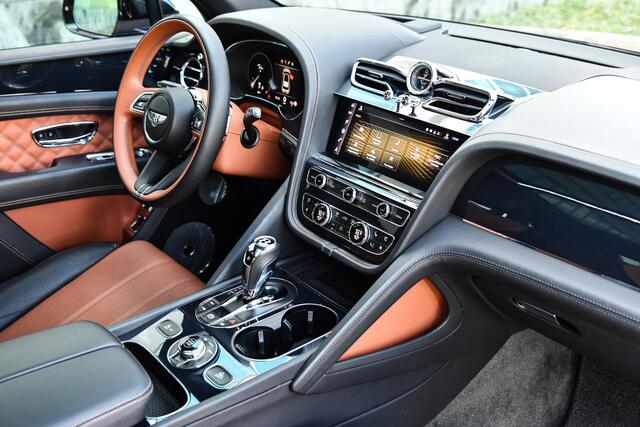 Bentley Bentayga 4.0 V8 First Edition |Naim|Panoramdak|22inch|Head-up|Massage|Touring|