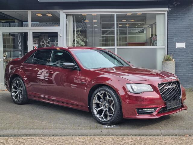 Chrysler 300C 3.6 V6 Bourgundy / LEDER / STOELVERW. / BEATS AUDIO / CLIMA /