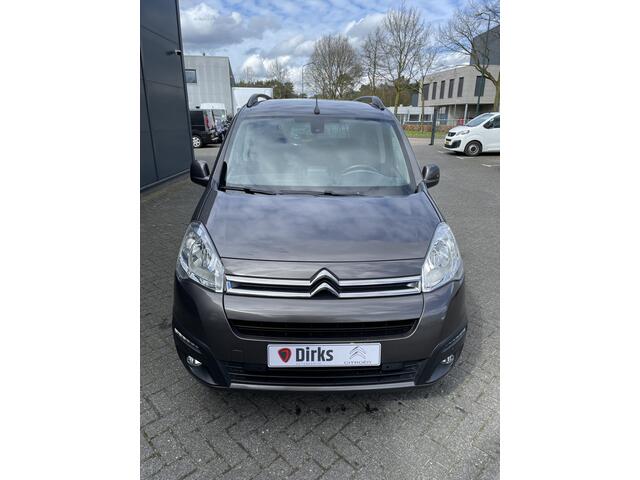 Citroen BERLINGO 110pk Feel (Camera - Navigatie - Airco - Parkeersensoren V+A - Apple Carplay)