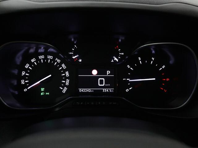 Citroen BERLINGO 1.2 PureTech Shine Direct leverbaar! Rolstoelauto, uitgevoerd met bodemverlaging