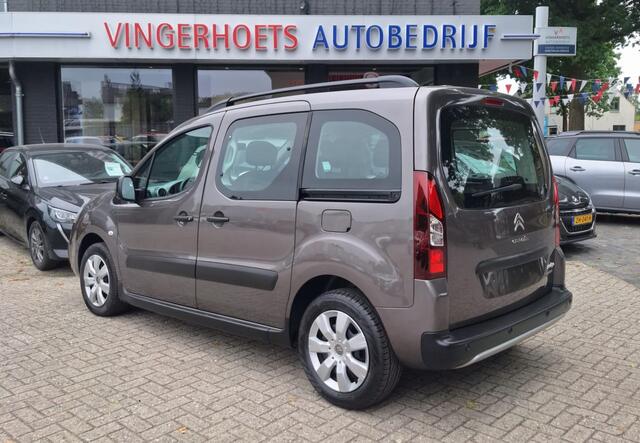 Citroen BERLINGO 1.2 110pk Black **Dakrails-navigatie-clima-parkeerhulp**