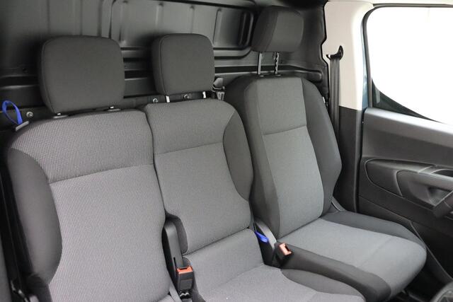 Citroen BERLINGO ë-Berlingo 136 L1 50 kWh 100% Elektrisch | Climate Control | Camera | 3-zits | Licht metalen velgen | Betimmering | Dodehoekdetectie | Navigatie | Mirror Screen | Nieuw uit voorraad