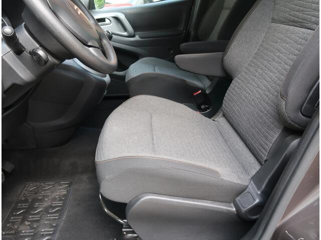 Citroen BERLINGO 110 Pk Benzine * Luxe * Hoge Zit * 5 Persoons * * Navigatie * Achteruitrij Parkeer Camera * Climate & Cruise Control * Trekhaak * 3 stoelen op 2e zitrij * Vingerhoets; Vierde generatie Eersteklas Service *