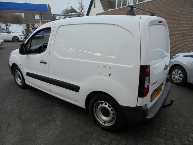 Citroen BERLINGO 1.6 75 Club||Trekhaak||Airco||Schuifdeur||euro 6||