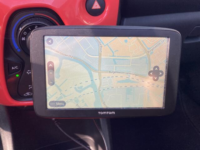 Citroen C1 1.2 PureTech 82pk Airscape Shine 5-drs. AIRCO/MEDIA/NAVI/15INCH/VOUWDAK