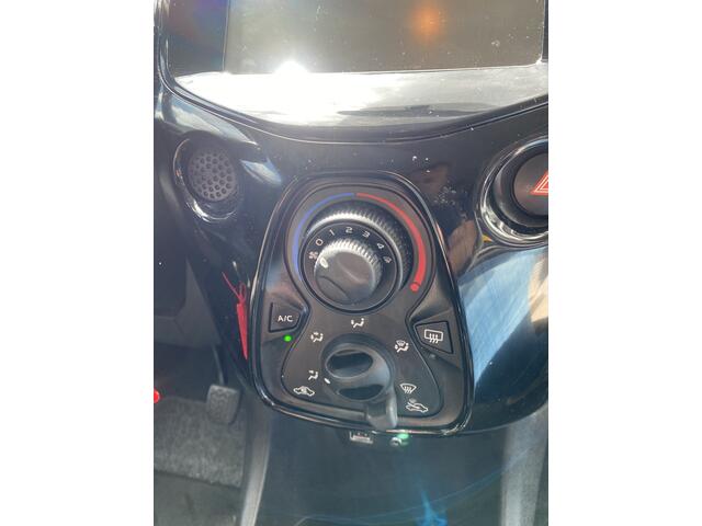 Citroen C1 1.0 VTi Shine AUTOMAAT/ 1 EIGENAAR