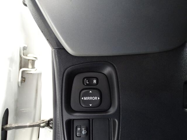 Citroen C1 1.0 e-VTi Shine Airco, bl thooth. stoel verwarming, etc