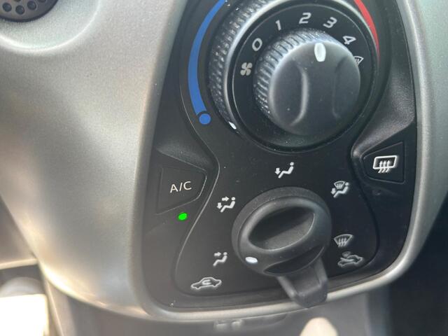 Citroen C1 1.0 e-VTi Selection 5drs | Rijklaar geleverd incl 12 maanden BOVAG garantie! |